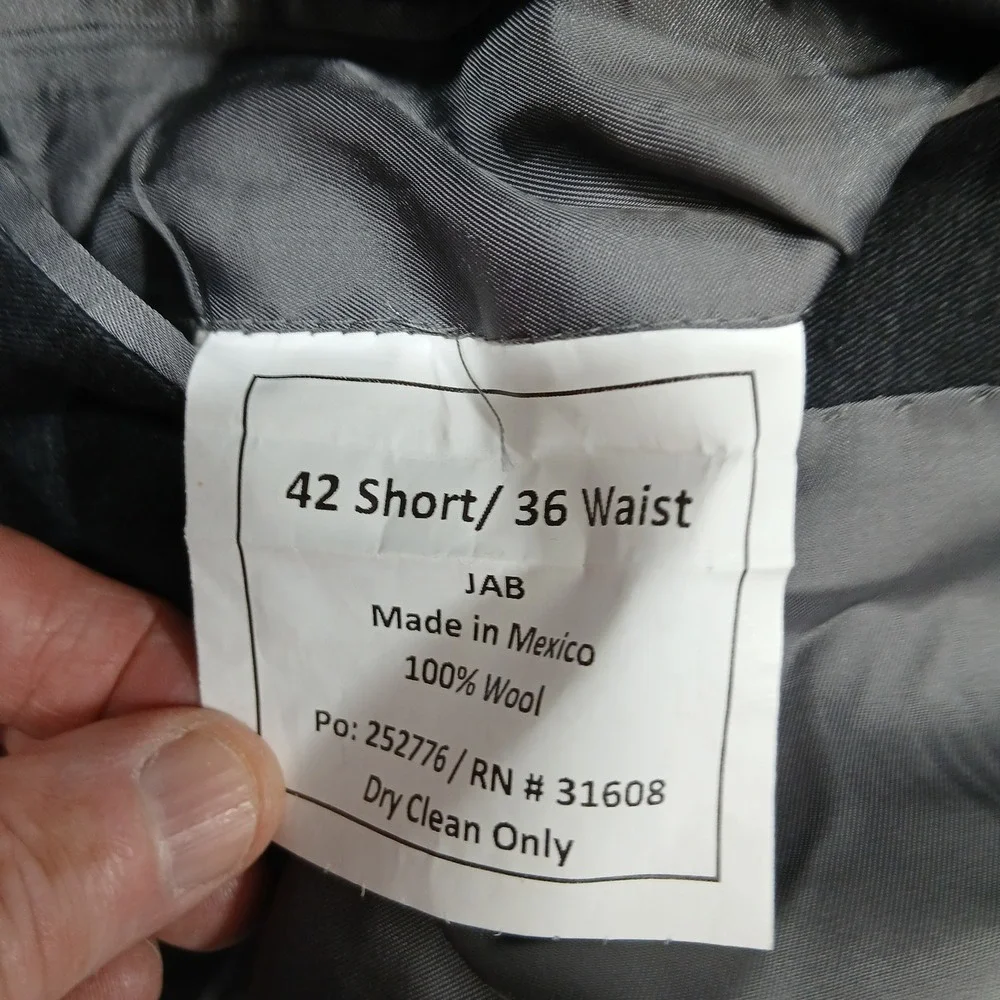 Jos. A. Bank Signature Tailored Fit Men's 42 Short Gray‎ 2-Button Blazer Jacket